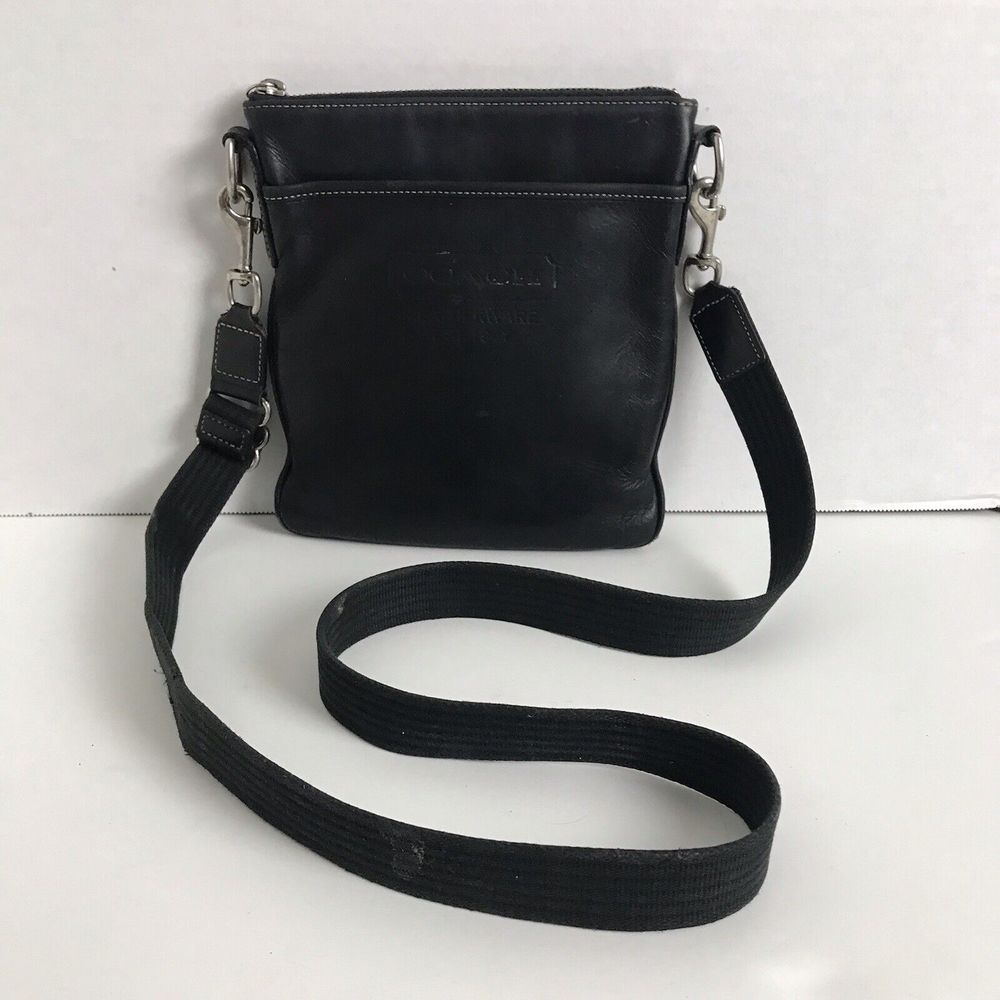 Vintage Y2K Coach Leather Black Crossbody Bag Multiple Pocket Detachable Strap